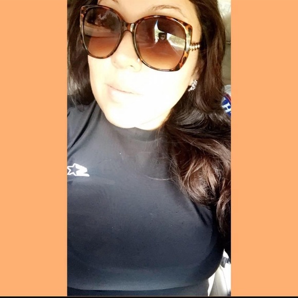 Meet your Posher, Dani - Picture 1 of 1